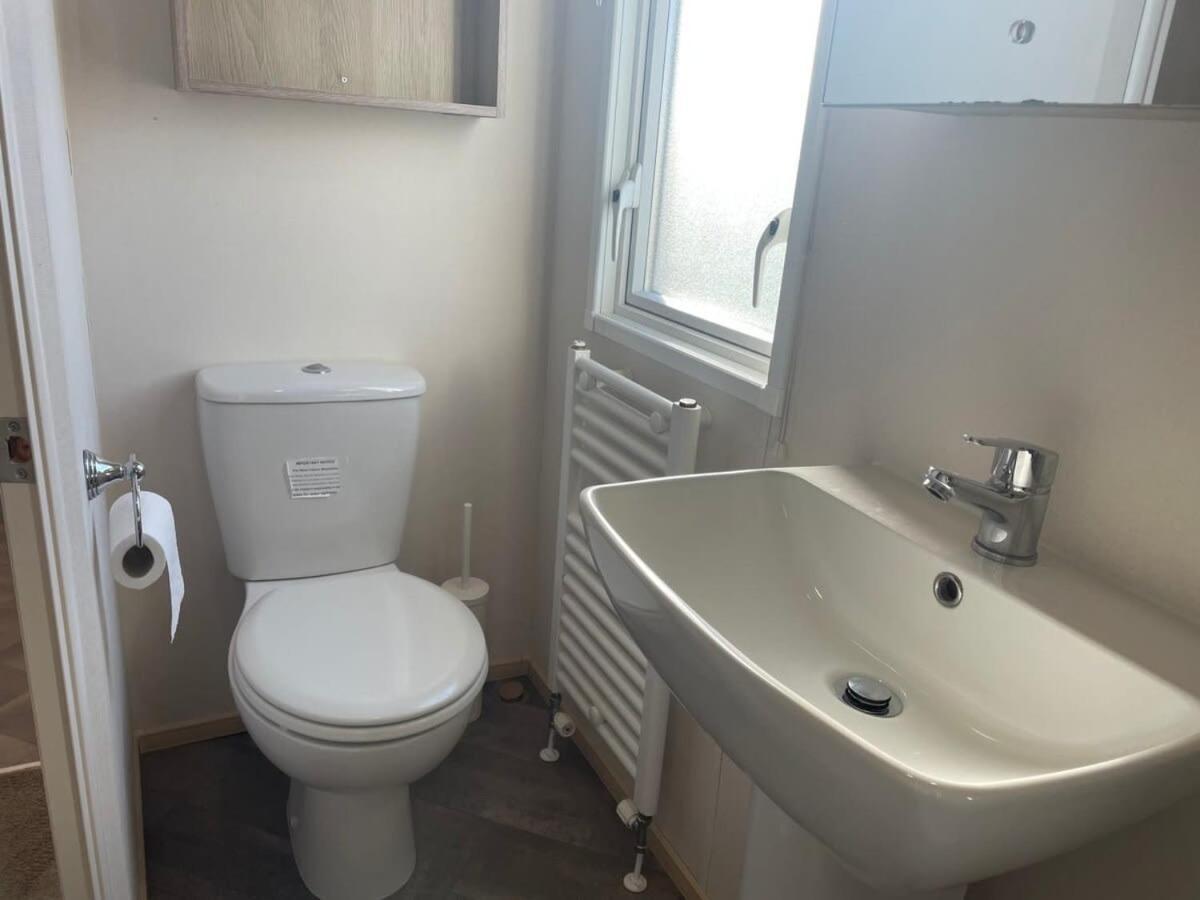 74 Bayside Cove Pevensey Bay Holiday Park Buitenkant foto
