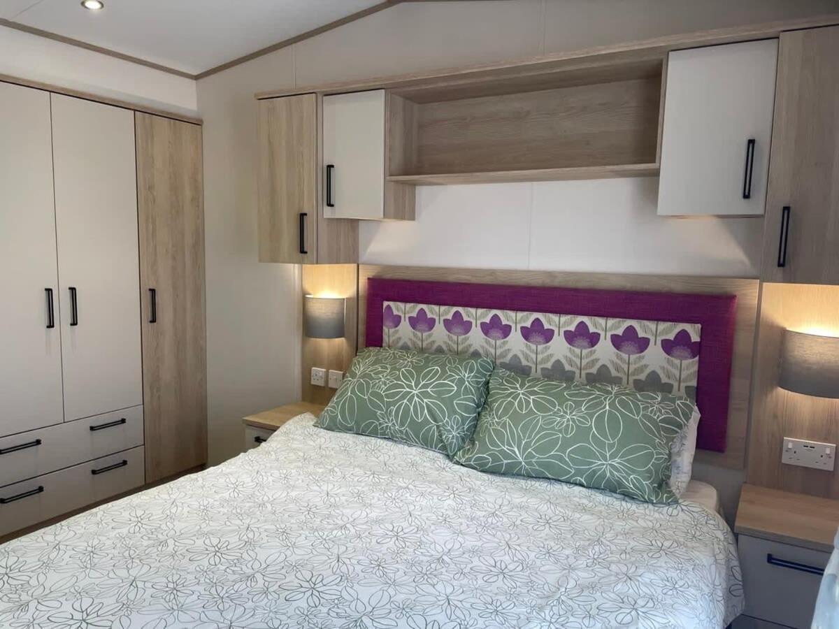 74 Bayside Cove Pevensey Bay Holiday Park Buitenkant foto