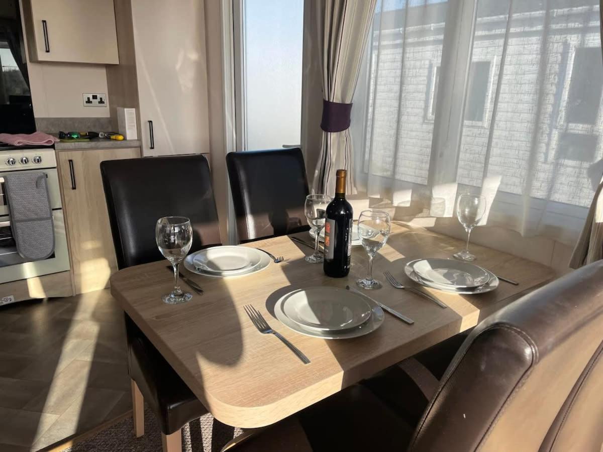 74 Bayside Cove Pevensey Bay Holiday Park Buitenkant foto